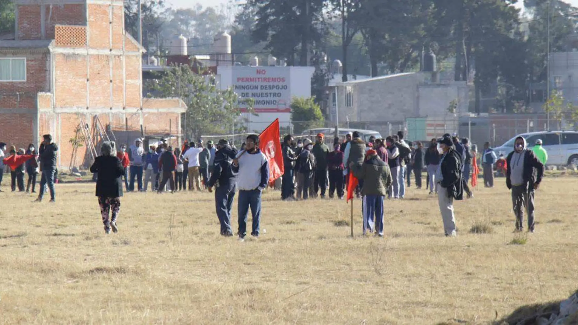 Esta semana comenzó con el intento de despojo de un predio en la colonia ExRancho Vaquerías que es habitado por integrantes del Sindicato Unitario de Trabajadores de la Universidad Autónoma de Puebla SUNTUAP